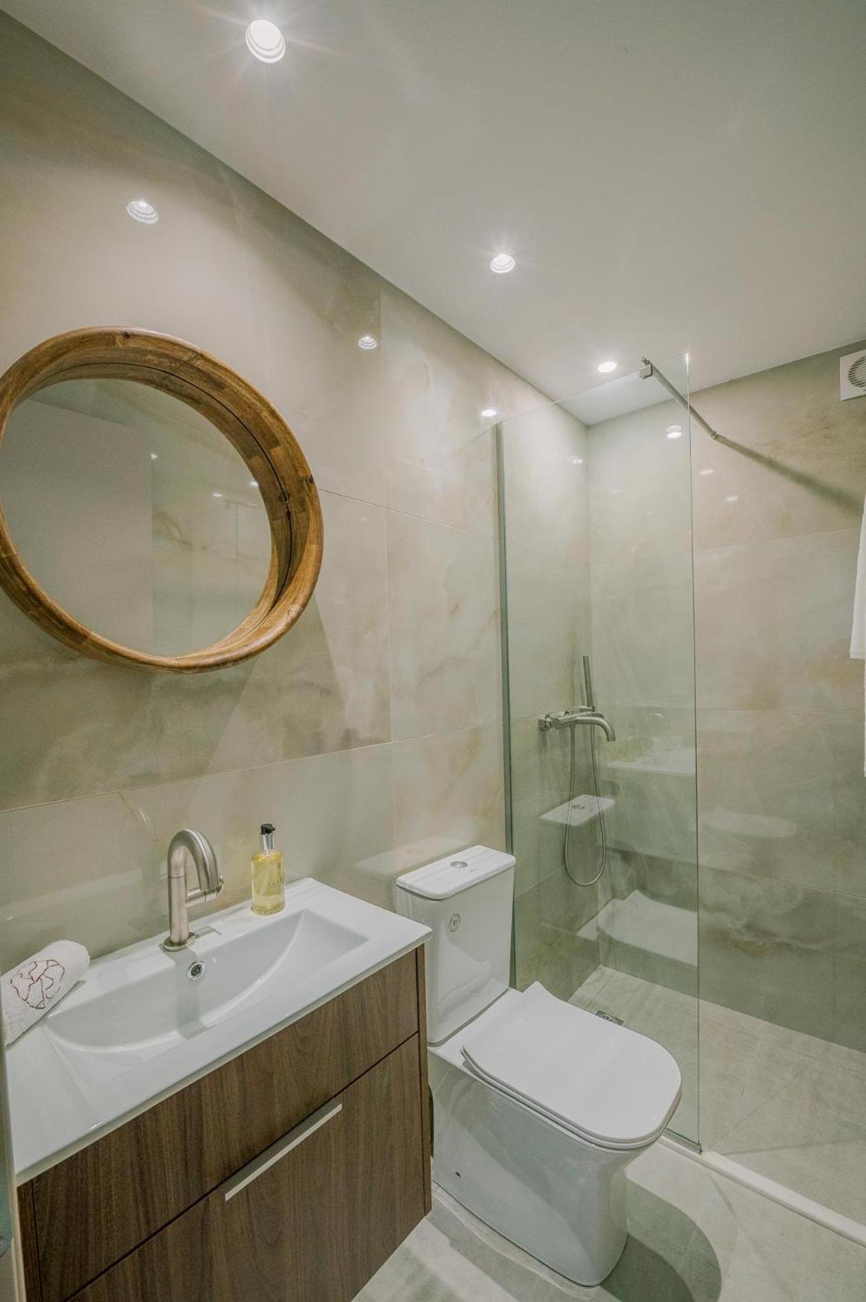 Hama Luxury Seaside Apartments Corinth Екстериор снимка