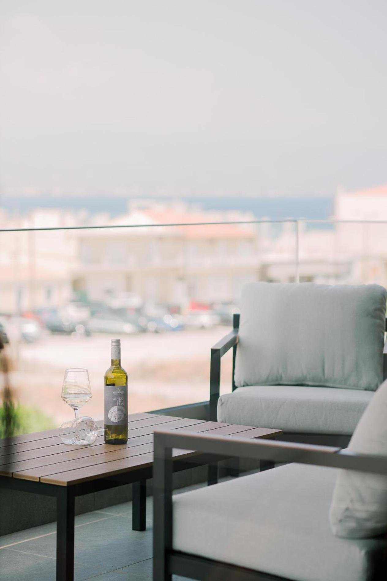 Hama Luxury Seaside Apartments Corinth Екстериор снимка